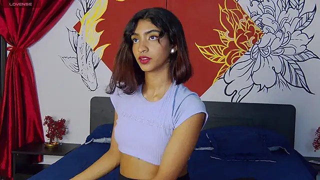Snapshot of Hottie_Veronica chatting on 05.11.26 Hottie Veronica online show from 05.11.26