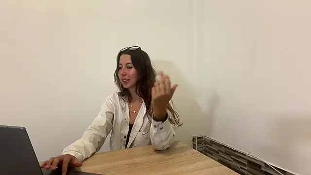 Julieta Jol online show from 06.02.26