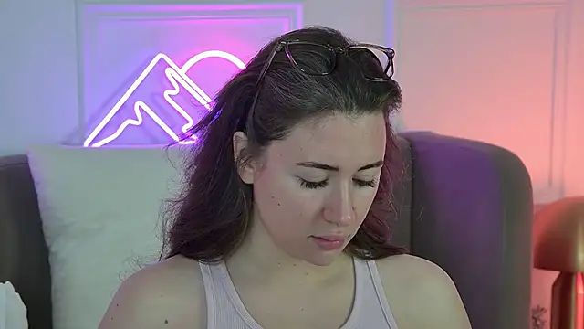 Snapshot of MeganStrane chatting on 06.18.26 MeganStrane online show from 06.18.26