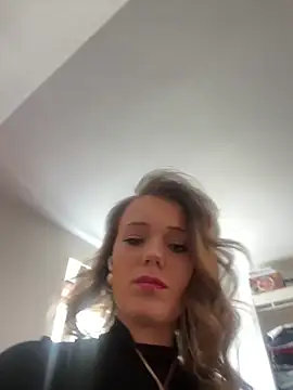 Snapshot of SophiaWestend chatting on 03.19.26 SophiaWestend online show from 03.19.26