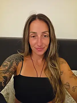 Snapshot of NicoleKaiser chatting on 07.25.26 NicoleKaiser online show from 07.25.26