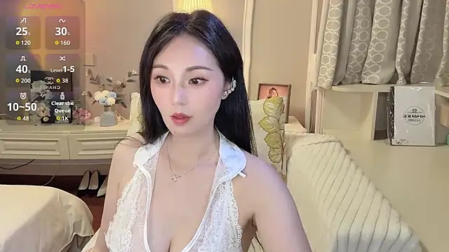 Snapshot of KCYE-CC chatting on 07.23.26 KCYE-CC online show from 07.23.26