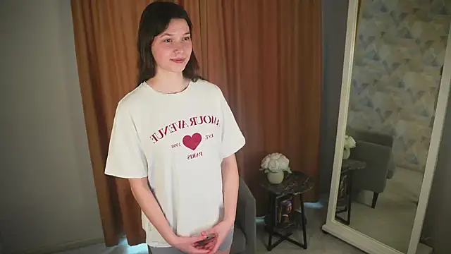 LaraeLubeck online show from 03.18.26