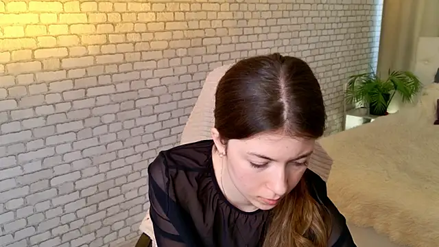 Snapshot of LiuYani chatting on 05.06.26 LiuYani online show from 05.06.26