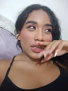 Horny Brunette  online show from 05.19.26