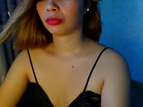 Snapshot of Urcutiepiebaby chatting on 07.27.26 Urcutiepiebaby online show from 07.27.26