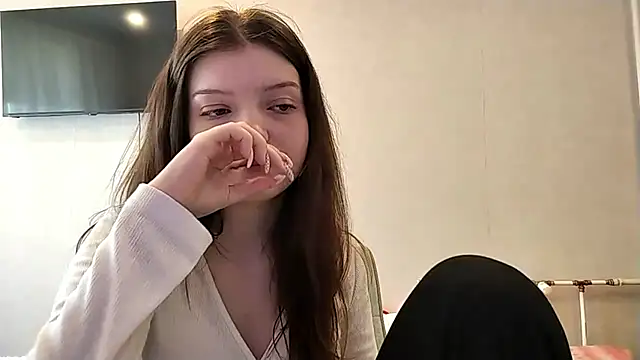 Snapshot of Helgawithyou chatting on 04.01.26 Helgawithyou online show from 04.01.26