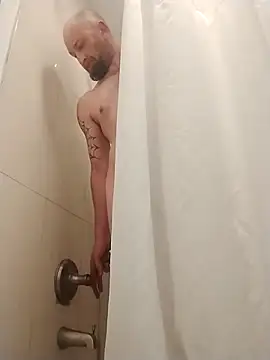 Snapshot of riotstarter187 chatting on 03.26.26 riotstarter187 online show from 03.26.26