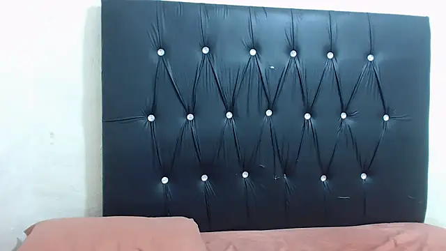 xxJuicyLipsx01 online show from 05.28.26