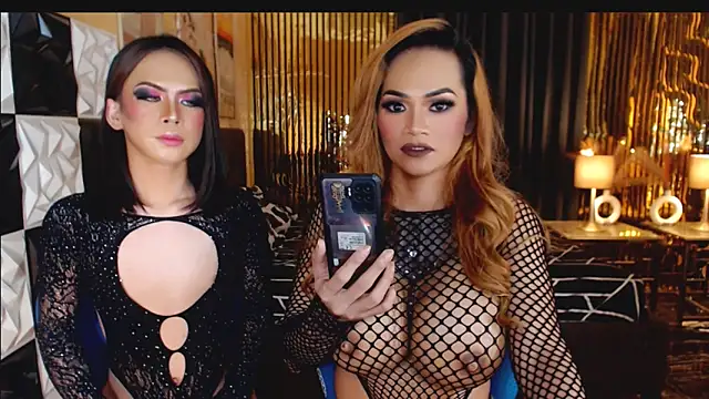 Snapshot of MeatyCockSiara chatting on 03.27.26 MeatyCockSiara online show from 03.27.26