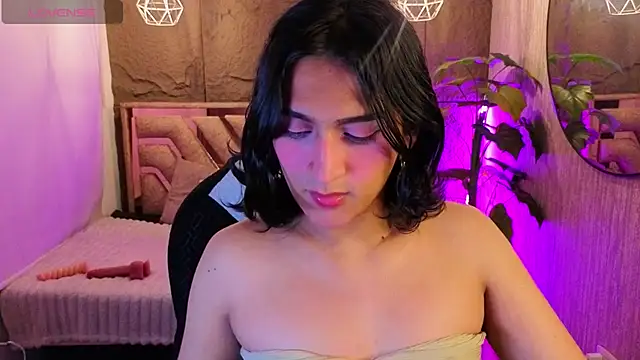 Snapshot of Zoee_Kiss_ chatting on 07.29.26 Zoee Kiss online show from 07.29.26