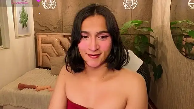 Snapshot of Zoee_Kiss_ chatting on 08.06.26 Zoee Kiss online show from 08.06.26