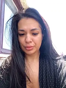 Snapshot of KayaGlow chatting on 05.15.26 KayaGlow online show from 05.15.26