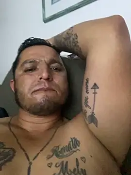 Snapshot of HOTB0Y18 chatting on 04.06.26 HOTB0Y18 online show from 04.06.26