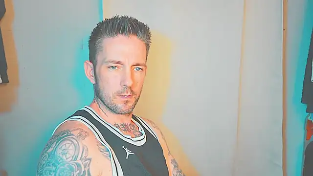Snapshot of SkylarrGrey chatting on 05.14.26 SkylarrGrey online show from 05.14.26