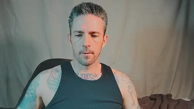 Snapshot of SkylarrGrey chatting on 05.19.26 SkylarrGrey online show from 05.19.26