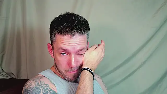 Snapshot of SkylarrGrey chatting on 06.15.26 SkylarrGrey online show from 06.15.26