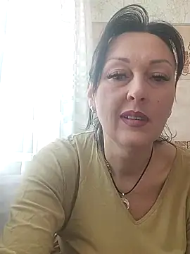 Snapshot of HelgaDennis chatting on 03.27.26 HelgaDennis online show from 03.27.26