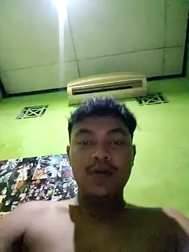 Snapshot of andriandyahbagas chatting on 05.10.26 andriandyahbagas online show from 05.10.26