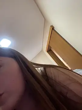 Snapshot of vvtzzu chatting on 03.25.26 vvtzzu online show from 03.25.26