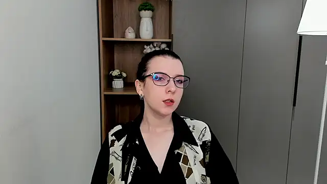 IsaSantella online show from 03.21.26