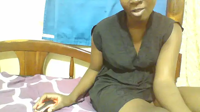 Snapshot of blackgal2 chatting on 06.11.26 blackgal2 online show from 06.11.26