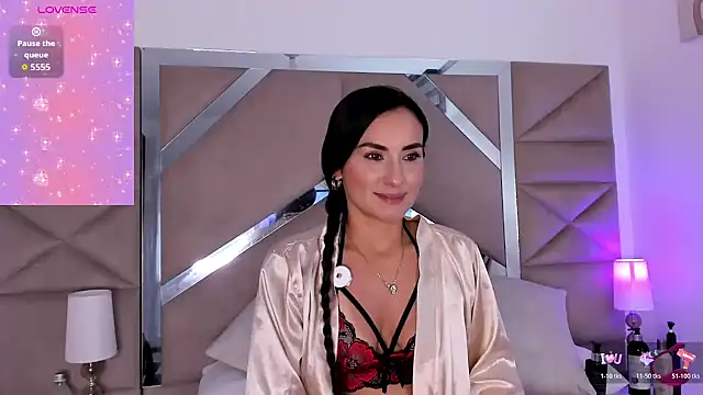 velvetlunaa  online show from 06.24.26