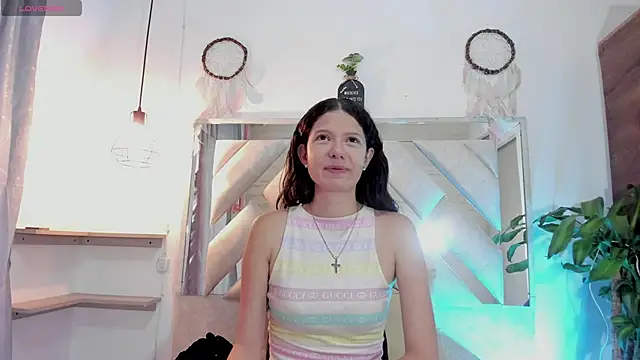 Snapshot of sofy_bonnet1 chatting on 04.23.26 sofy bonnet1 online show from 04.23.26