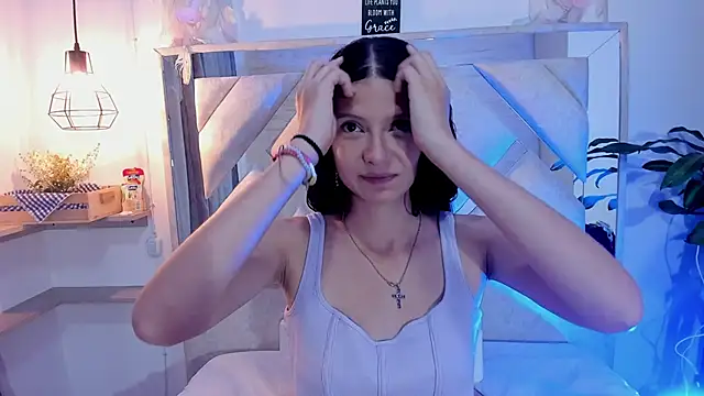 Snapshot of sofy_bonnet1 chatting on 05.14.26 sofy bonnet1 online show from 05.14.26