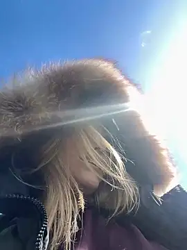 EloiseeUKK online show from 04.16.26