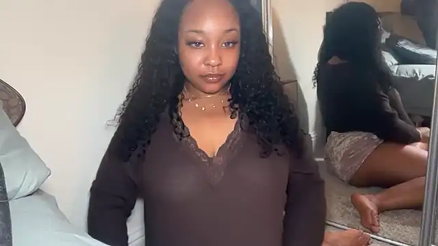 Snapshot of Yourmommysilk chatting on 03.23.26 Yourmommysilk online show from 03.23.26