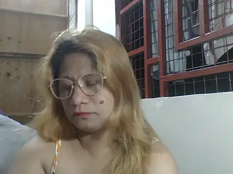Snapshot of PinayChristine chatting on 05.29.26 PinayChristine online show from 05.29.26