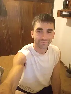Snapshot of Tomasselo chatting on 04.16.26 Tomasselo online show from 04.16.26