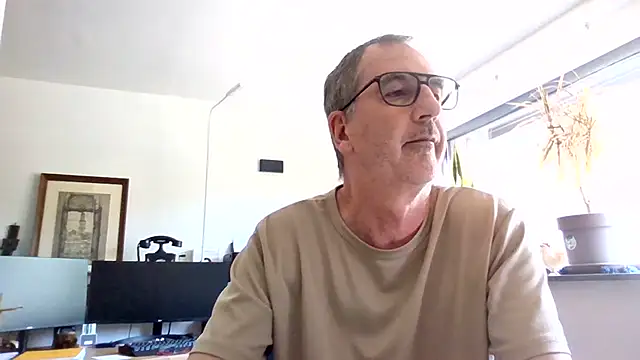 Snapshot of HotLucas66 chatting on 07.16.26 HotLucas66 online show from 07.16.26