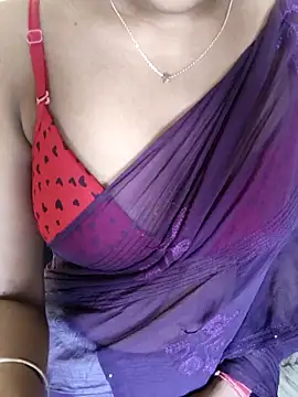 Snapshot of Rubina_Love chatting on 04.12.26 Rubina Love online show from 04.12.26