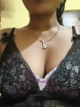 Snapshot of Rubina_Love chatting on 06.20.26 Rubina Love online show from 06.20.26