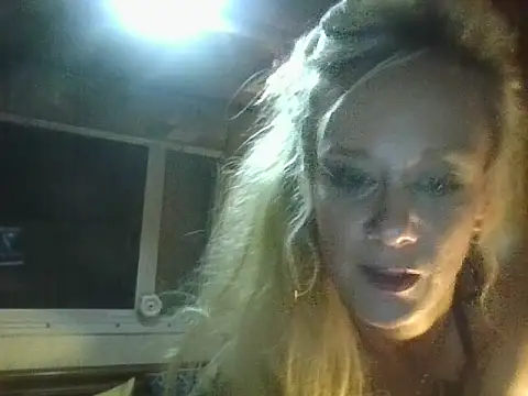 Snapshot of batshtcrzybbylov3 chatting on 05.28.26 batshtcrzybbylov3 online show from 05.28.26