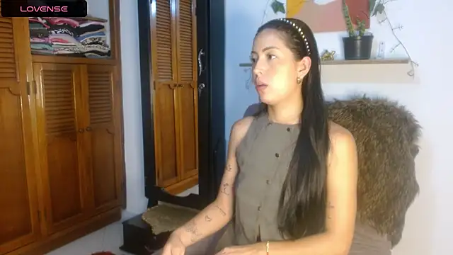 Snapshot of ivanna_dl chatting on 05.29.26 ivanna dl online show from 05.29.26
