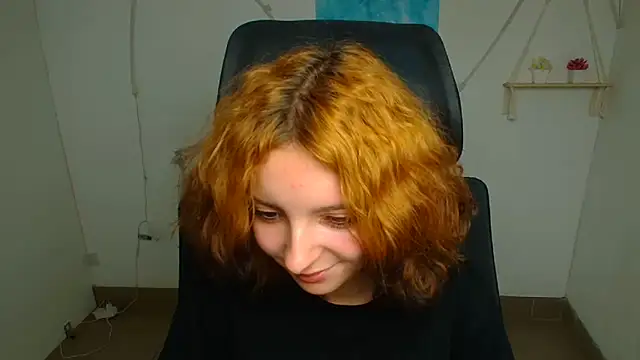 Snapshot of Butterfly_Milly chatting on 06.17.26 Butterfly Milly online show from 06.17.26