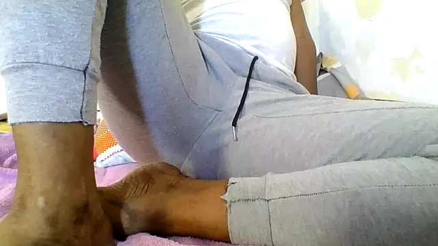 Snapshot of Thandie40 chatting on 05.20.26 Thandie40 online show from 05.20.26