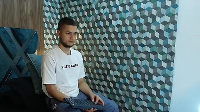 Snapshot of Joaho_Fernandez chatting on 05.15.26 Joaho Fernandez online show from 05.15.26
