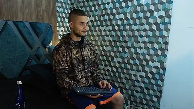 Snapshot of Joaho_Fernandez chatting on 05.19.26 Joaho Fernandez online show from 05.19.26