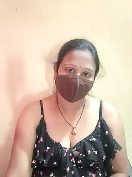Snapshot of Latha_lovely chatting on 04.05.26 Latha lovely online show from 04.05.26
