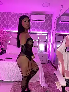 Daphnie Foxx online show from 04.22.26