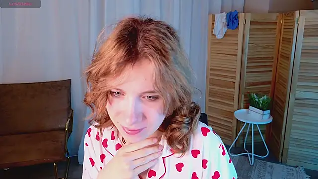 Snapshot of miraiakik chatting on 06.20.26 miraiakik online show from 06.20.26