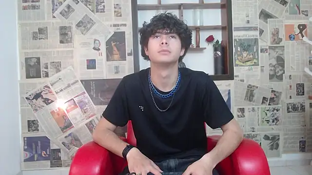 Snapshot of sebastian_rougue chatting on 03.27.26 sebastian rougue online show from 03.27.26