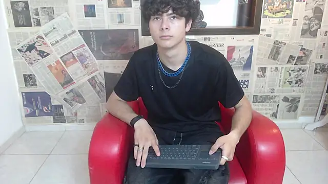 Snapshot of sebastian_rougue chatting on 03.30.26 sebastian rougue online show from 03.30.26