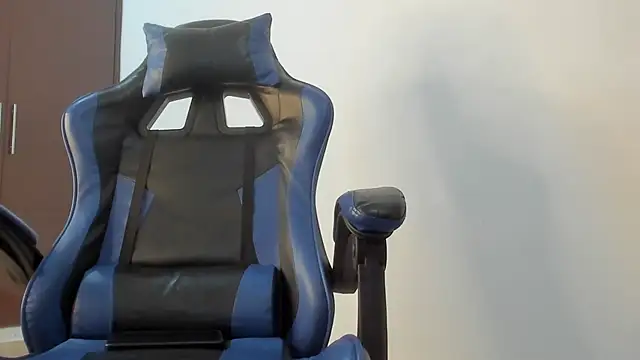 Milo LatinBoy online show from 03.26.26