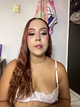 Snapshot of victoria_luxx_ chatting on 04.16.26 victoria luxx online show from 04.16.26