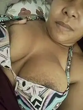 Snapshot of kimberlly25 chatting on 04.02.26 kimberlly25 online show from 04.02.26